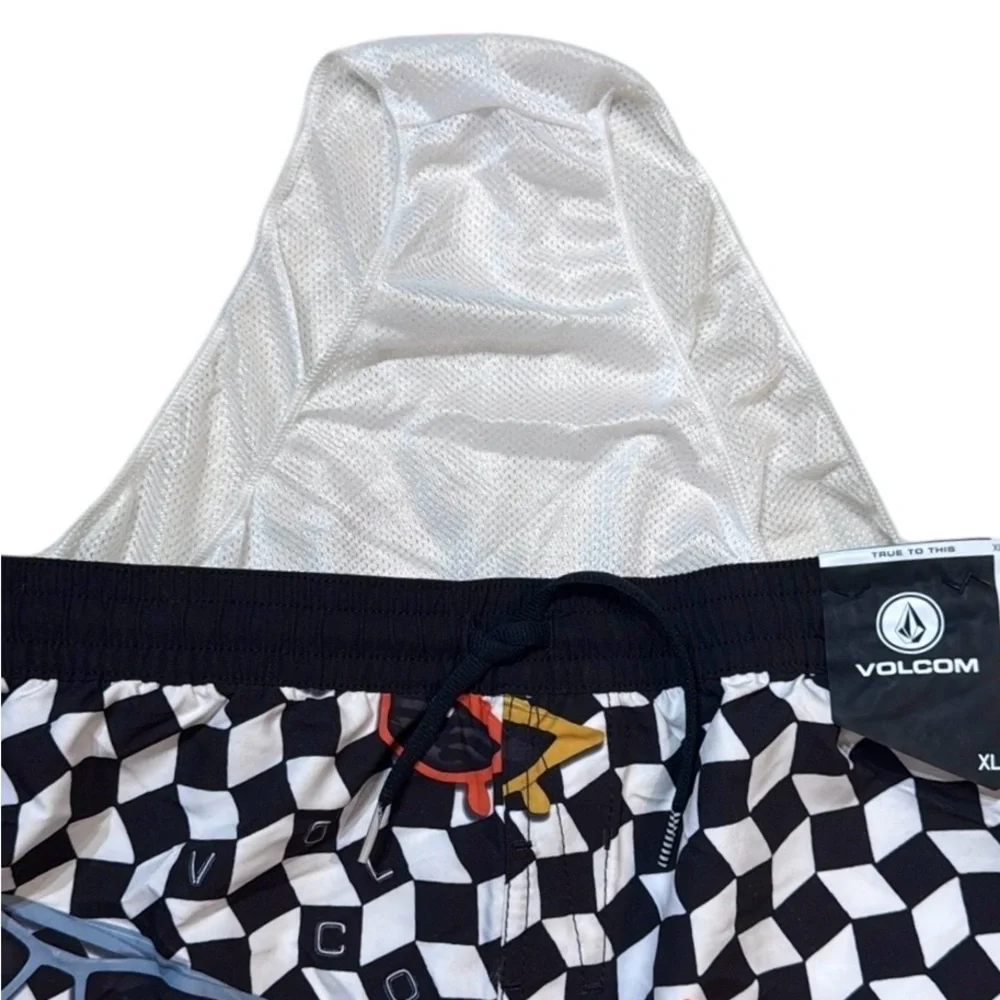 Volcom Flashback Trunk - Picture 8 of 10